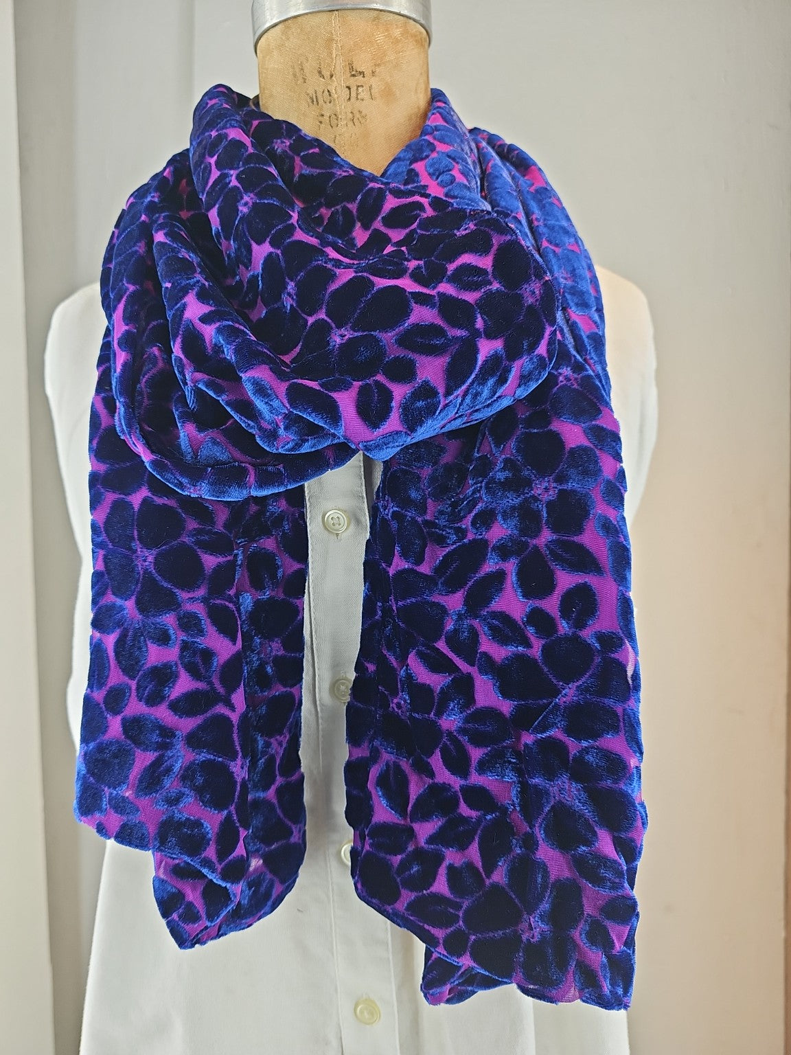 Midnight Orchid (Velvet Leaf Pattern)