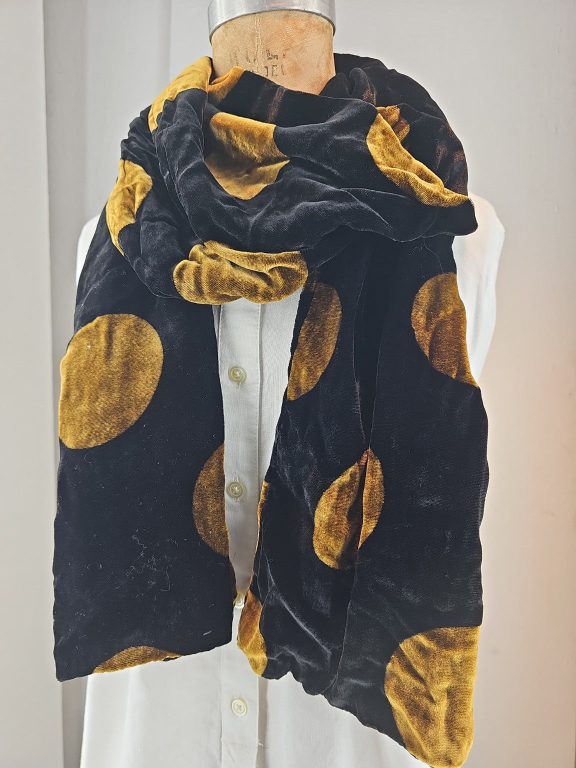 Solar Ember (Velvet Eclipse Pattern)