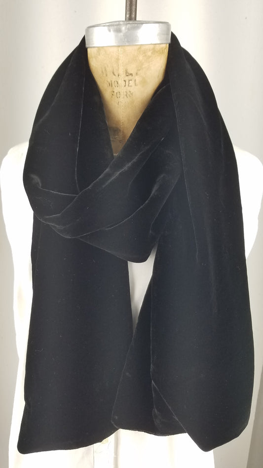 .Solid Velvet Scarf in Midnight Black