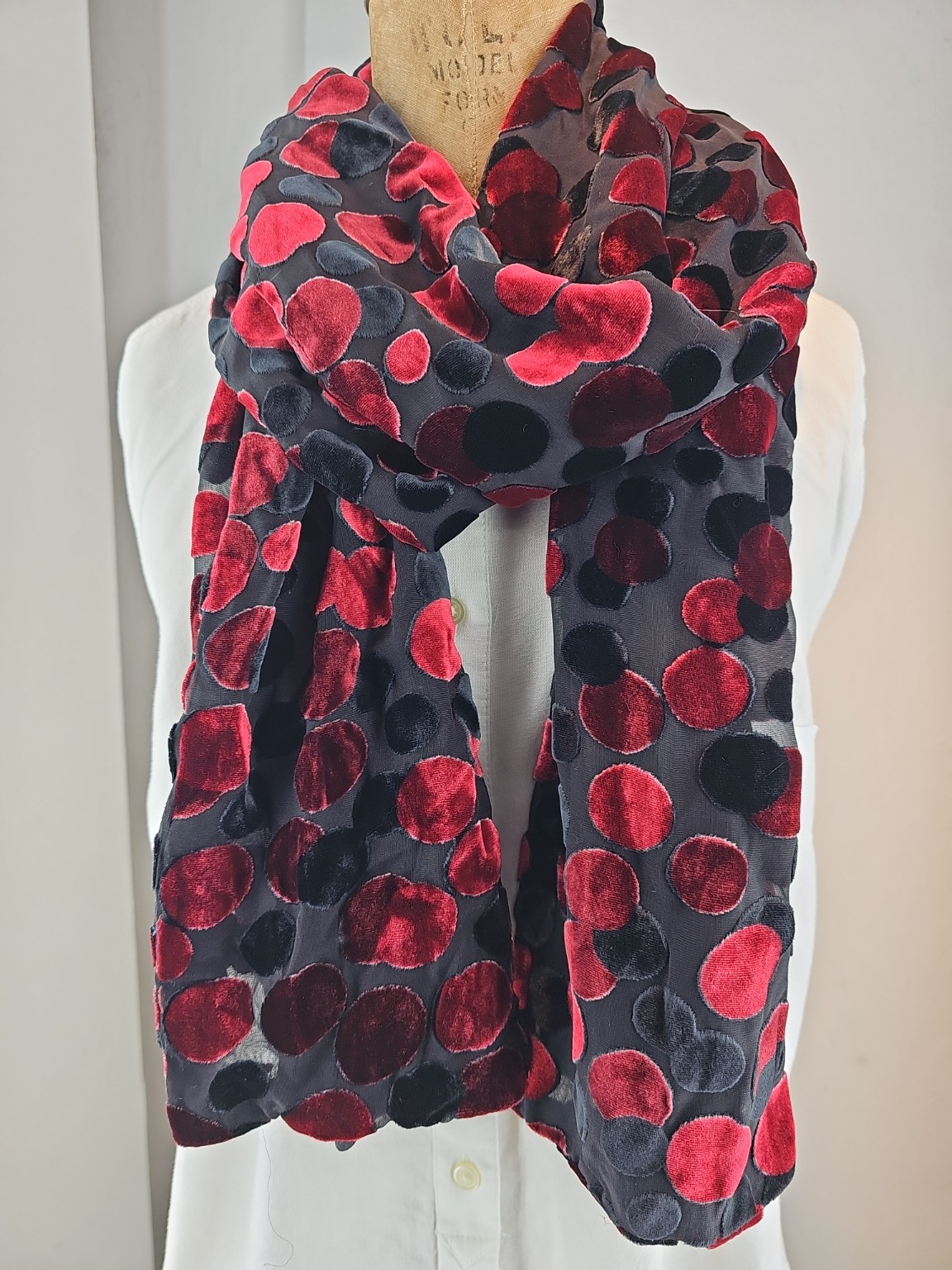 Scarlet Eclipse (Velvet Dot Pattern)