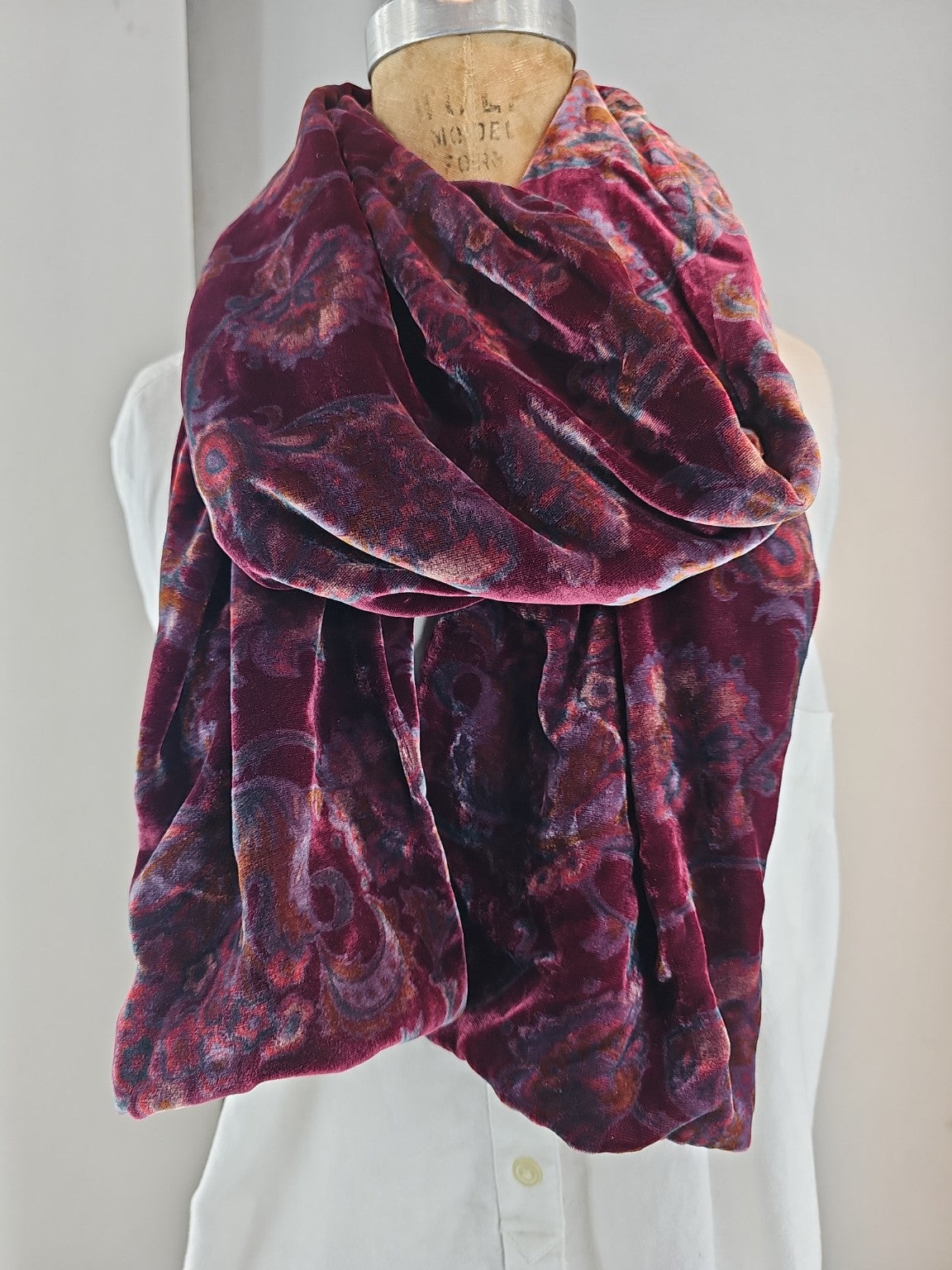 Bordeaux Paisley Scarf