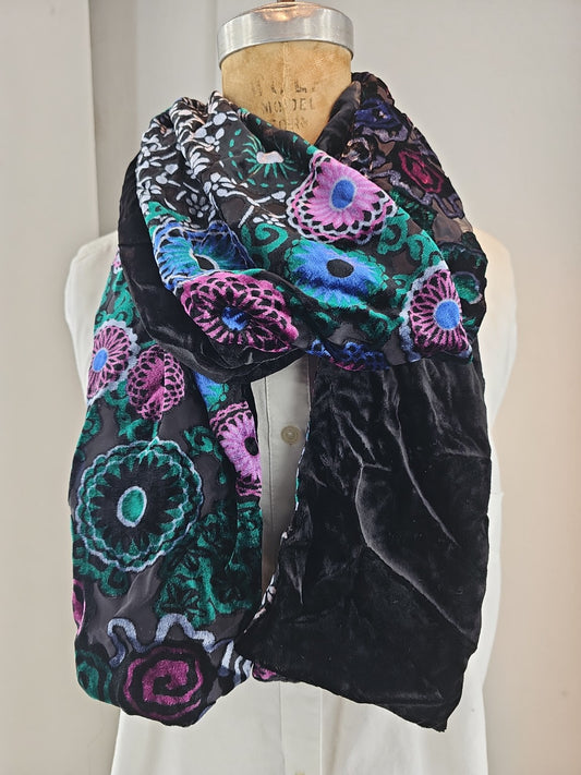 Noir Bloom Scarf