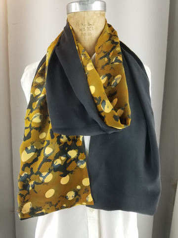 Silk Scarf with Golden Stone with a wave of gold with a Black Back